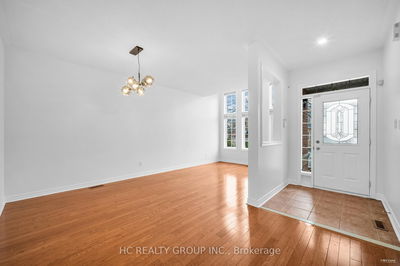 27 Valemount Way, Aurora - Bayview Wellington image-0-3