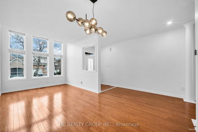 27 Valemount Way, Aurora - Bayview Wellington image-0-4