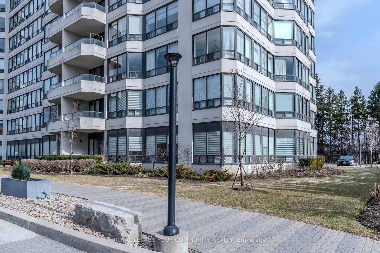 Condo for sale at 1002-8501 Bayview Avenue, Richmond Hill, Doncrest, L4B 3J7 - MLS: N12080303