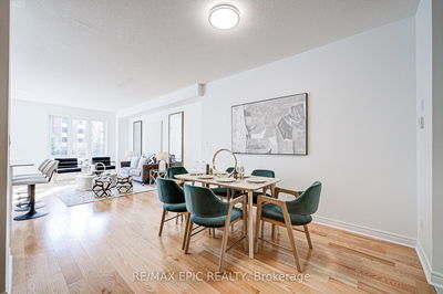 382 William Graham Dr, Aurora - Rural Aurora image-0-4