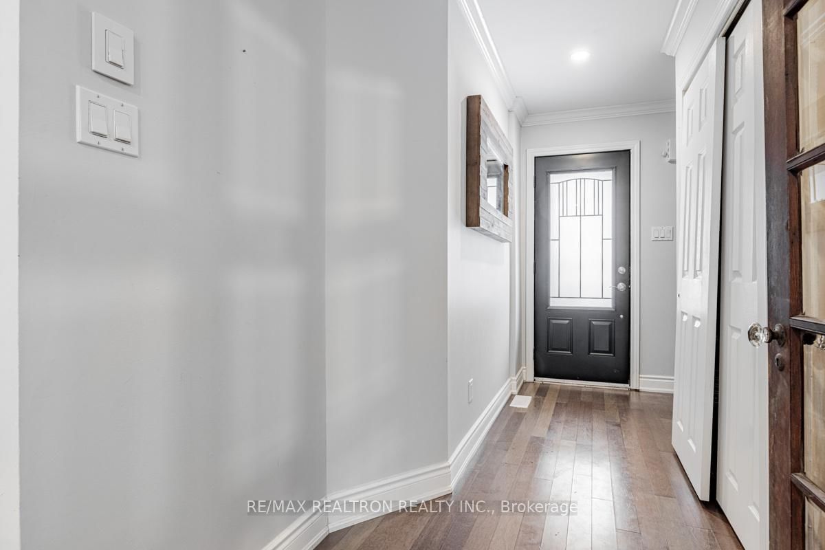 Townhouse sold at 182 Observatory Lane, Richmond Hill, Observatory, L4C 8K7 - MLS: N12080893