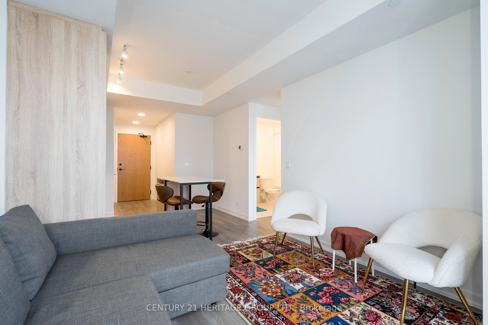 Listing Image 18