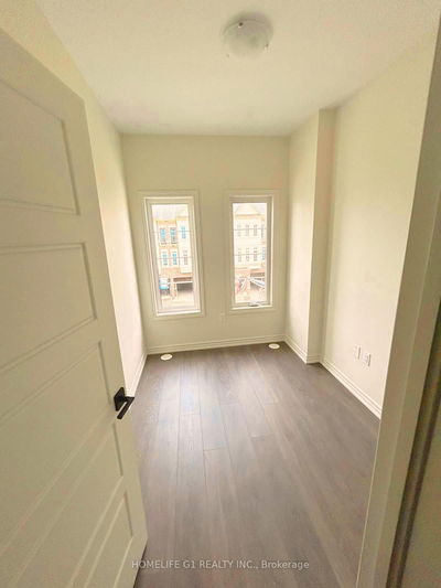 7 Mel Irving Dr, Bradford West Gwillimbury - Bradford image-0-2