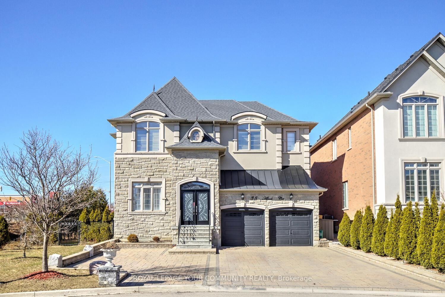 Detached House for sale at 38 Alrob Court, Vaughan, Patterson, L6A 2E6 - MLS: N12082471