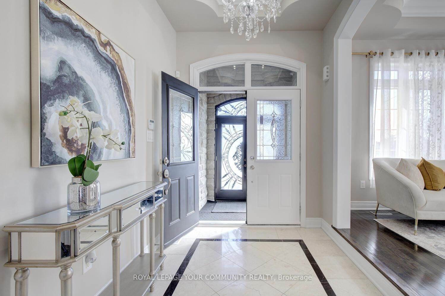 Detached House for sale at 38 Alrob Court, Vaughan, Patterson, L6A 2E6 - MLS: N12082471