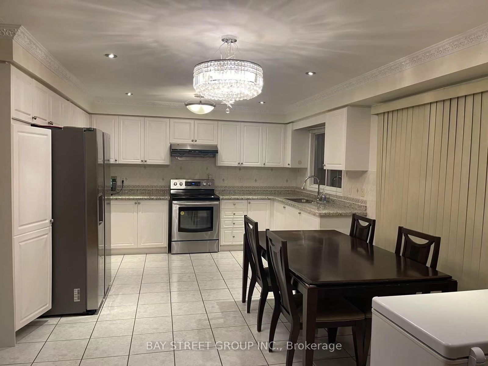 Detached House for lease at 75 Anita Drive, Markham, Village Green-South Unionville, L3R 4X3 - MLS: N12082763