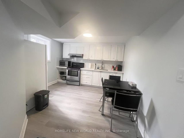 160 Berwick Crescent