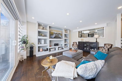223 Milestone Cres, Aurora - Aurora Village image-0-2