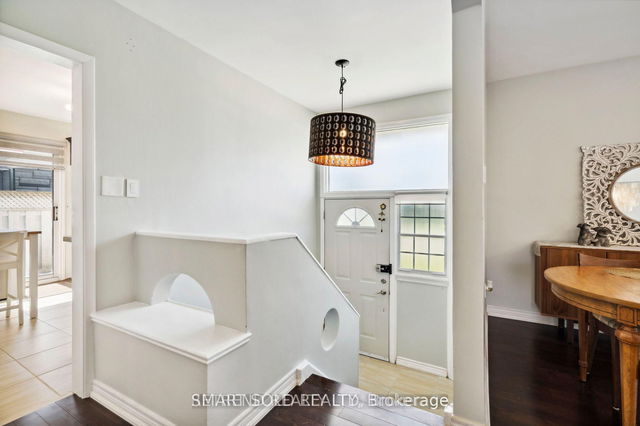 440 Fernleigh Circle