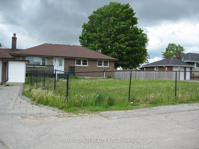1 - 23497 Woodbine Avenue