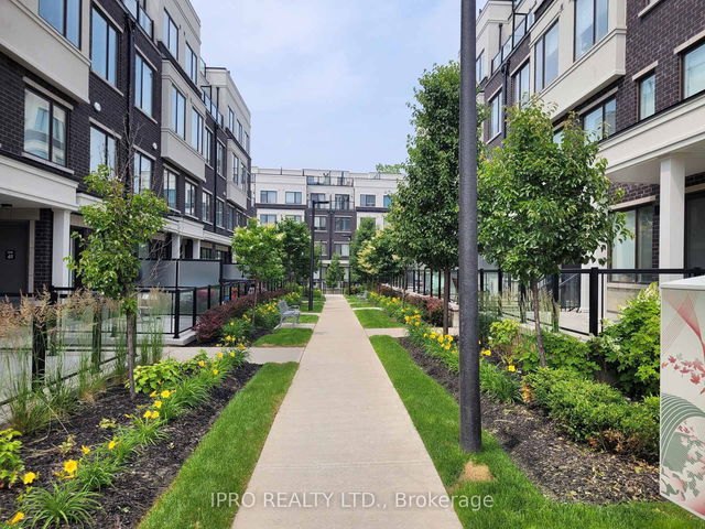 55 - 300 Alex Gardner Circle