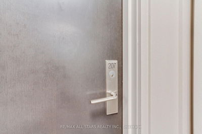 Unit 207 — 6235 Main St, Whitchurch-Stouffville - Stouffville image-0-4