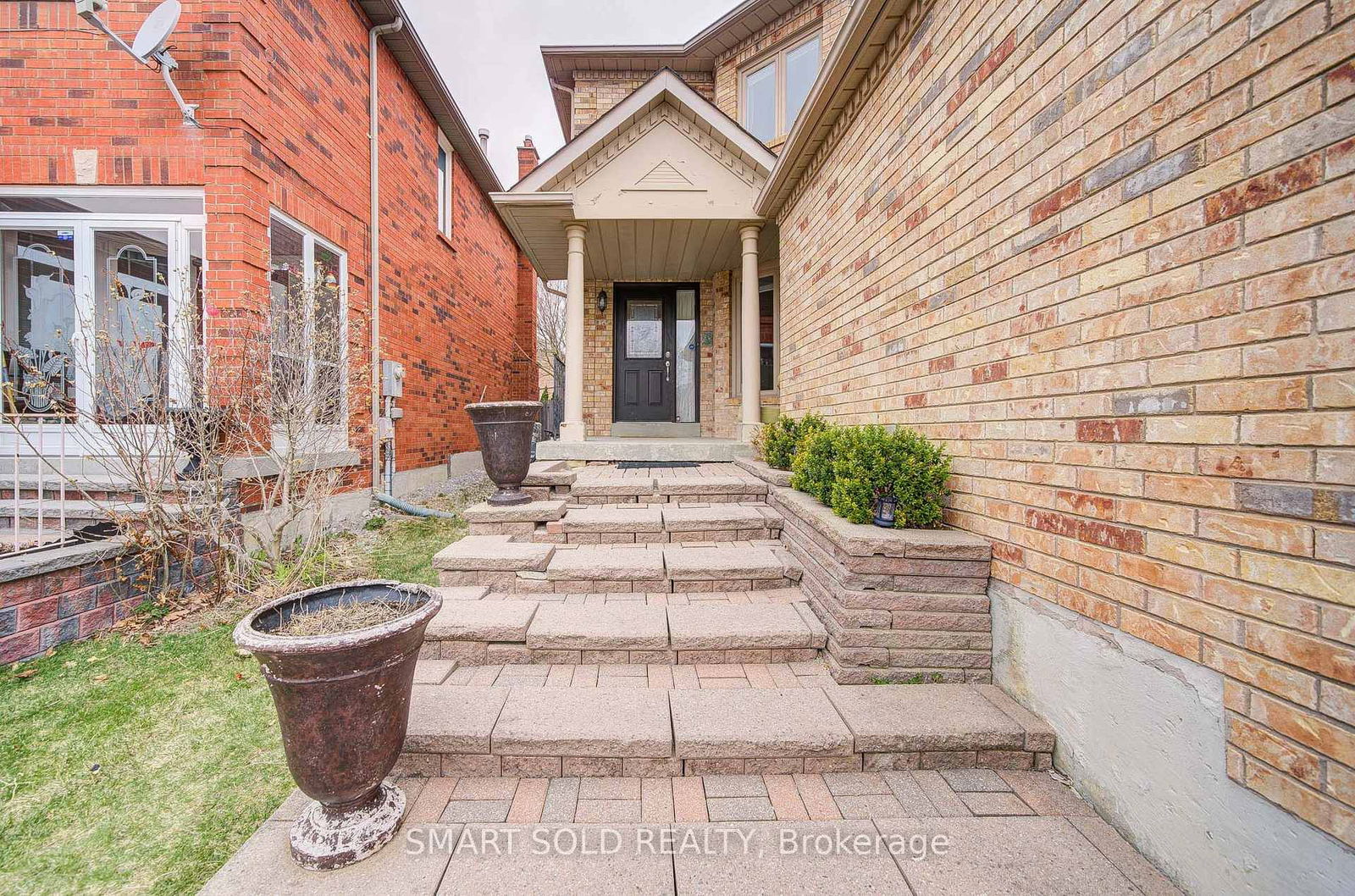 Detached House for sale at 14 Canyon Creek Avenue, Richmond Hill, Westbrook, L4C 0E9 - MLS: N12086156