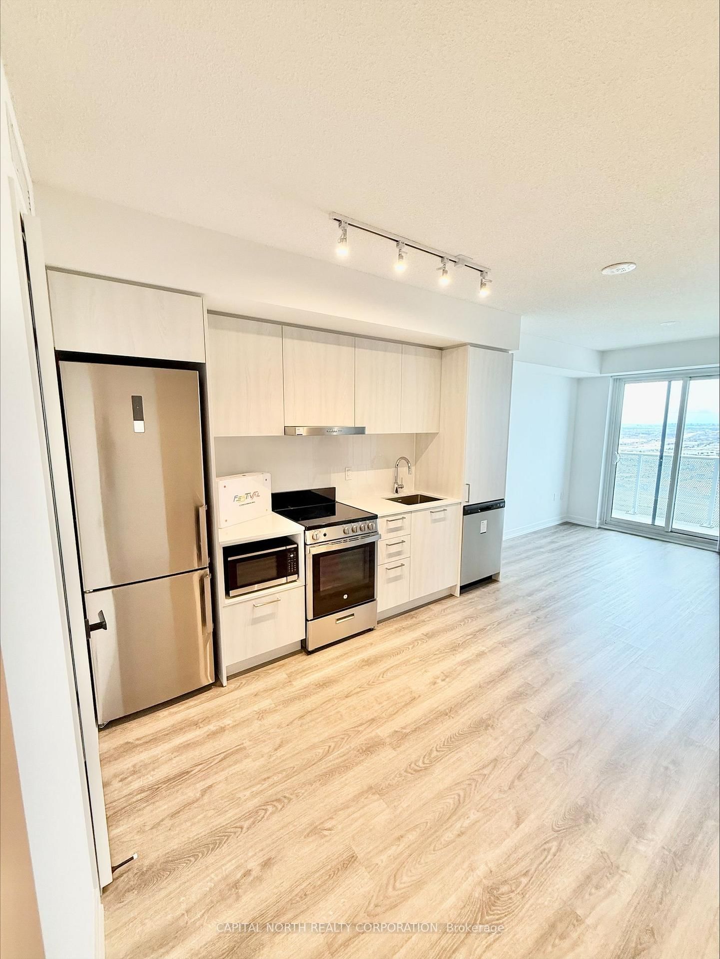 Condo for lease at 3910-195 Commerce Street, Vaughan, Vaughan Corporate Centre, L4K 0P9 - MLS: N12086191