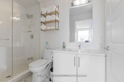 Unit D407 — 333 Sea Ray Ave, Innisfil - Rural Innisfil image-0-3