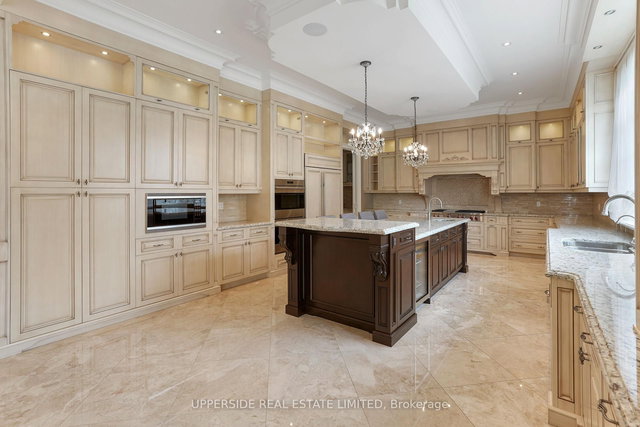 29 Riverside Boulevard W