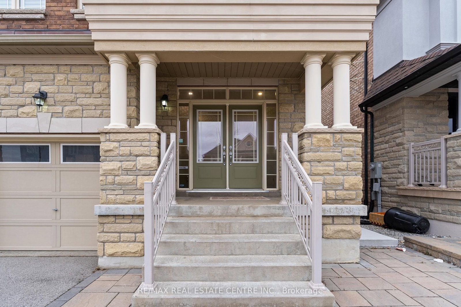 Listing Image 3