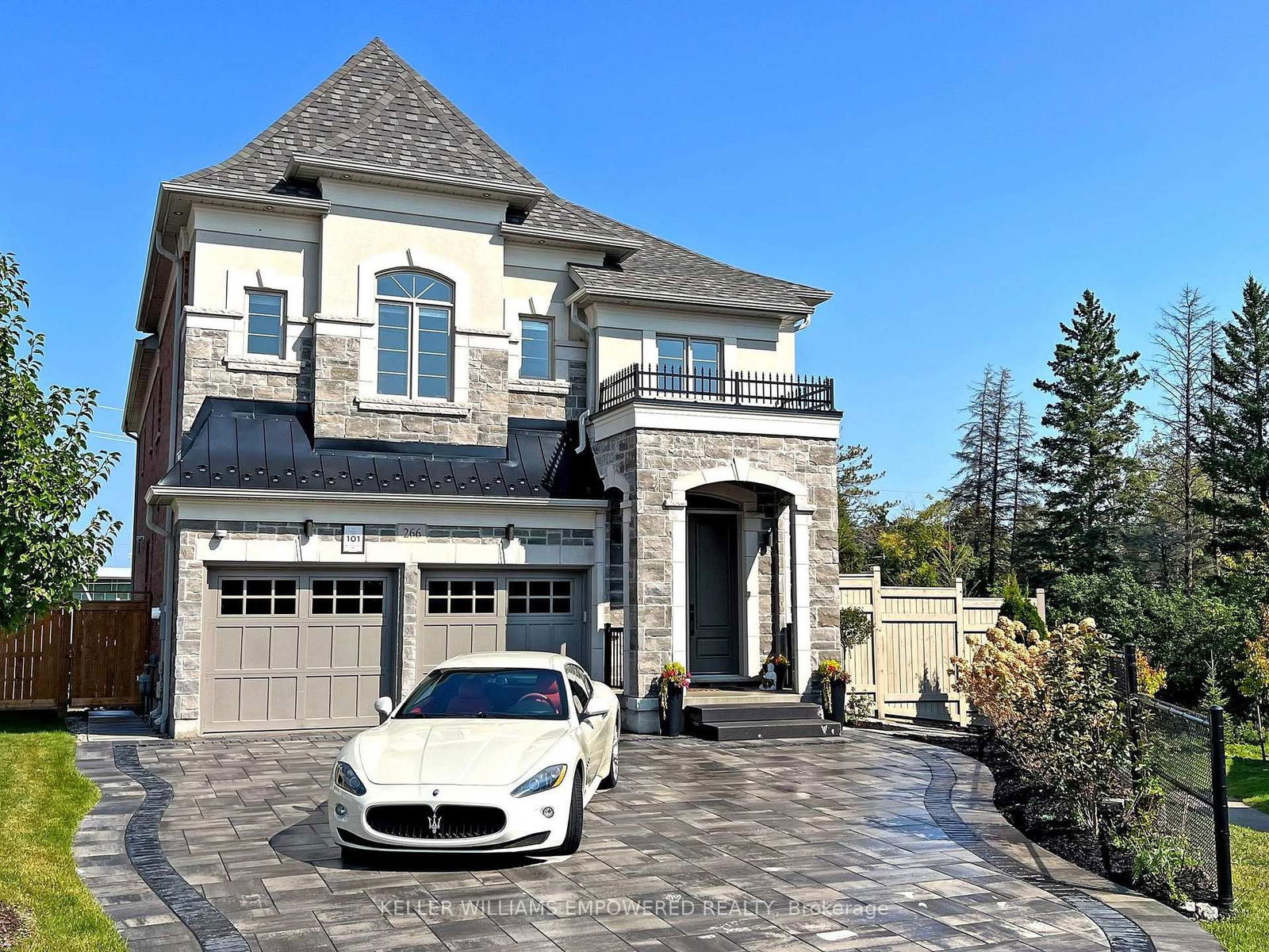 Detached House for sale at 266 Touch Gold Crescent, Aurora, Bayview Southeast, L4G 3X5 - MLS: N12090794