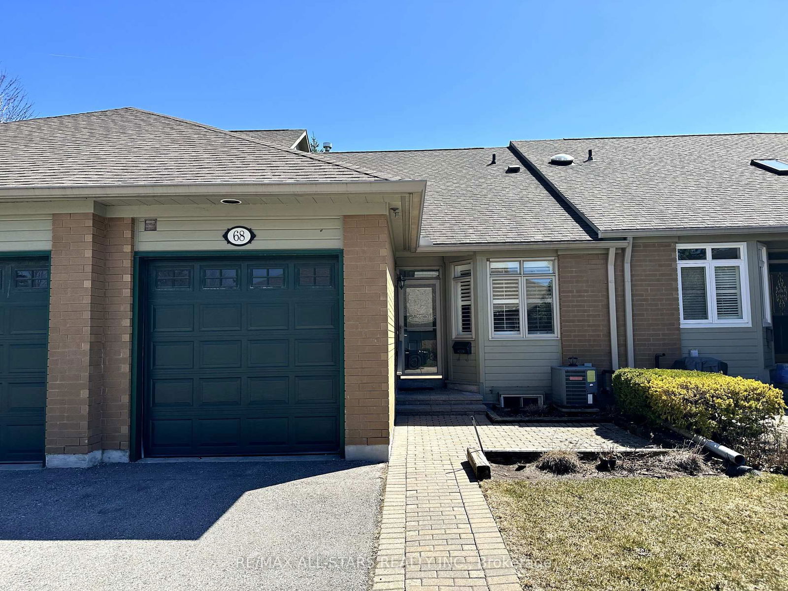 Townhouse for sale at 68 Celebrity Greens Way, Markham, Greensborough, L6E 1B5 - MLS: N12091049