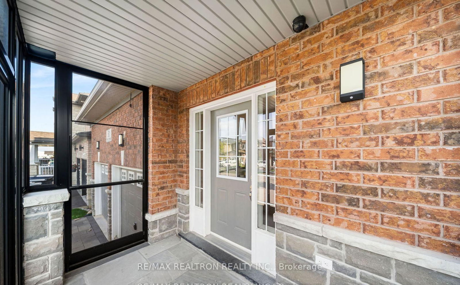 Detached House sold at 31 Weir Street, Bradford West Gwillimbury, Bradford, L3Z 0K6 - MLS: N12091171