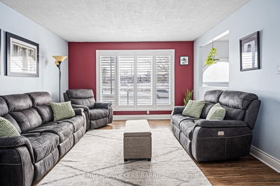 85 Toll Rd, East Gwillimbury - Holland Landing image-0-3
