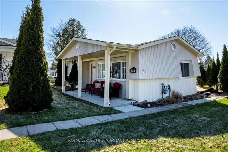 23 Mimosa Cres, Innisfil, L9S 1P9 | Image 2