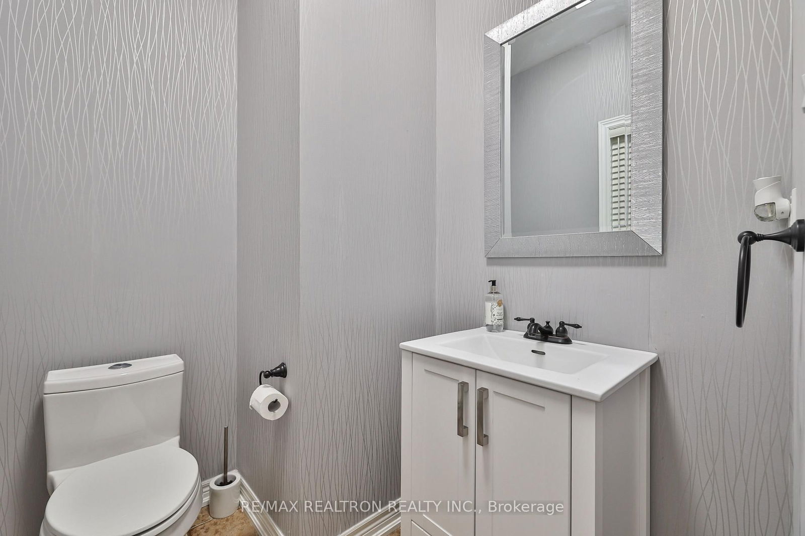 Detached House sold at 50 Brumstead Drive, Richmond Hill, Jefferson, L4E 4Y6 - MLS: N12091656