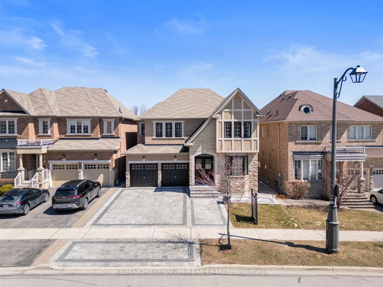 Detached House for sale at 433 Mavrinac Boulevard, Aurora, Bayview Northeast, L4G 0J8 - MLS: N12092219
