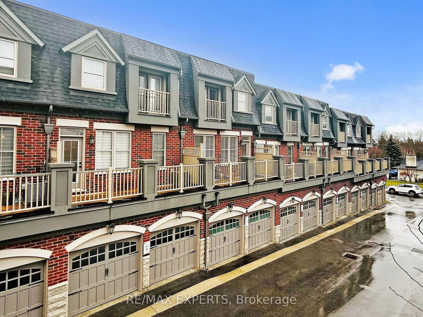 Townhouse for sale at 5 Amherst Circle, Vaughan, Maple, L6A 5A8 - MLS: N12092320