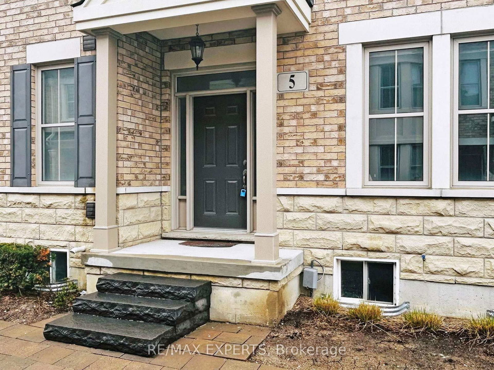 Townhouse for sale at 5 Amherst Circle, Vaughan, Maple, L6A 5A8 - MLS: N12092320