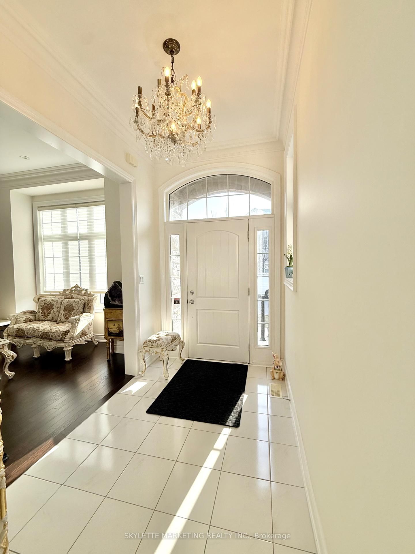 Detached House sold at 110 Novan Crescent, Aurora, Rural Aurora, L4G 0X7 - MLS: N12092519