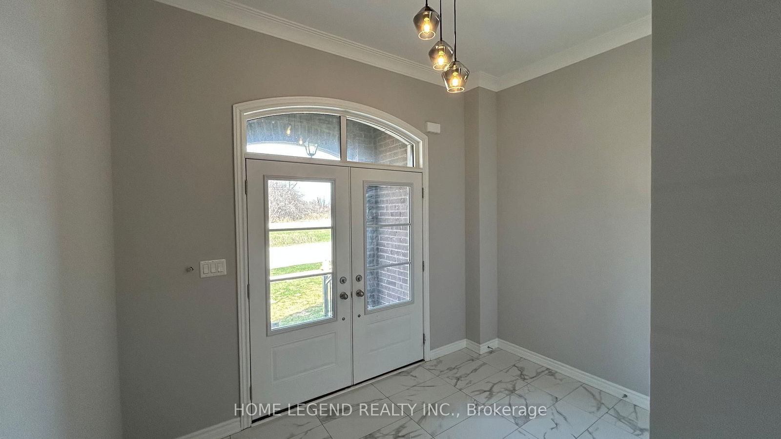 Detached House for lease at 31 Carondale Square, East Gwillimbury, Sharon, L9N 0X6 - MLS: N12092975