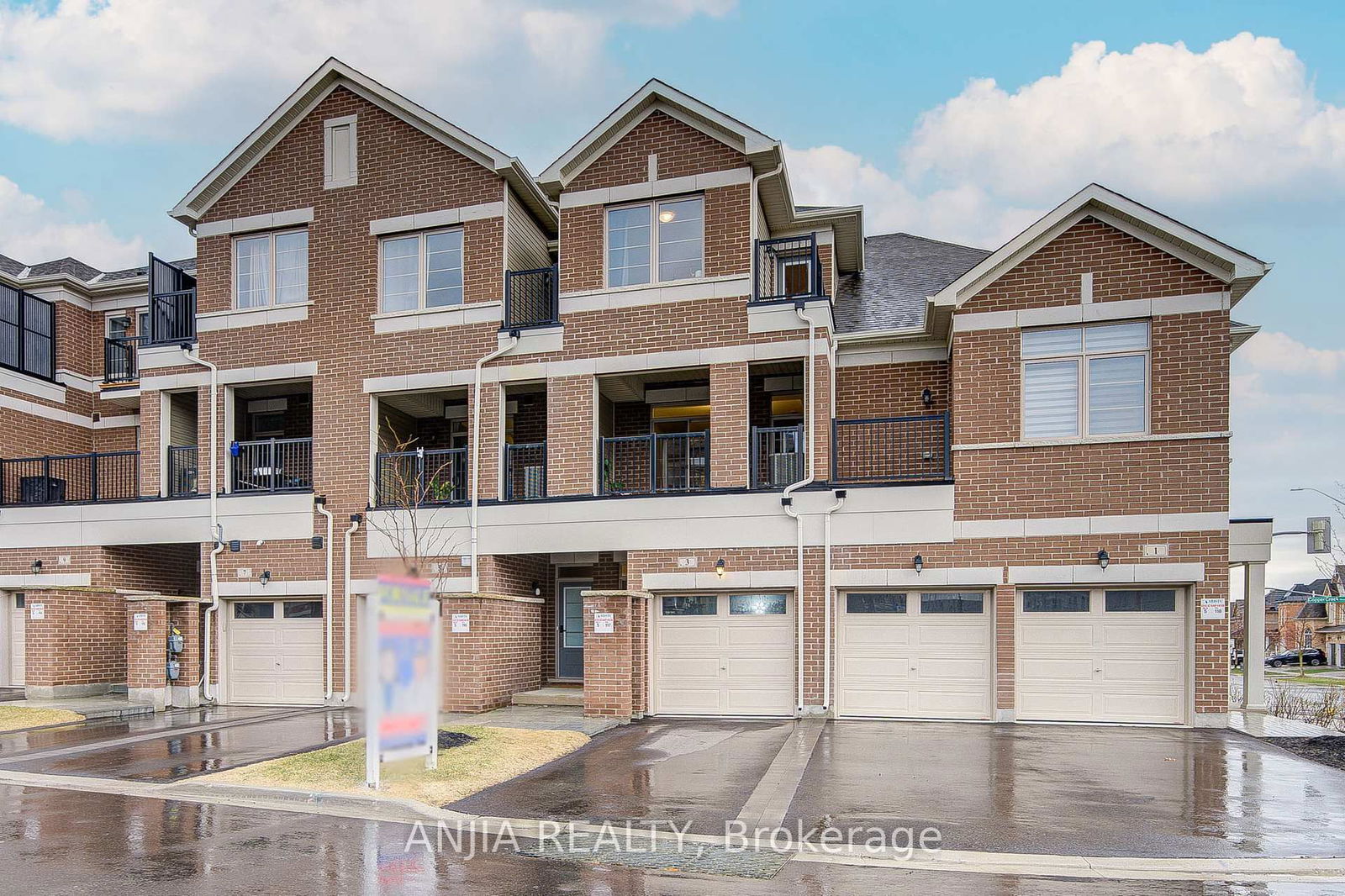 Townhouse for sale at 3 Carneros Way, Markham, Cedar Grove, L6B 1R2 - MLS: N12093261