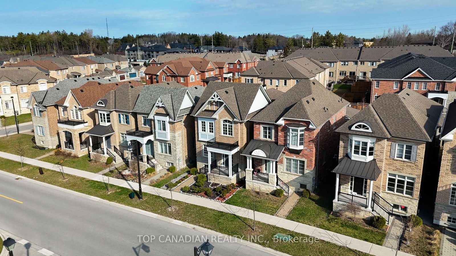Detached House for sale at 198 Paradelle Drive, Richmond Hill, Oak Ridges Lake Wilcox, L4E 1E7 - MLS: N12093376