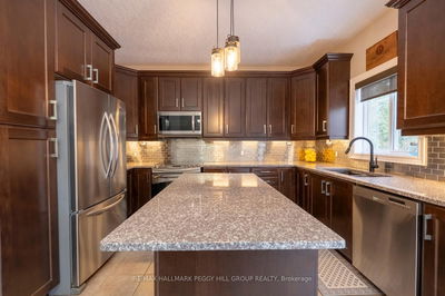 513 Mapleview Dr, Innisfil - Rural Innisfil image-0-2
