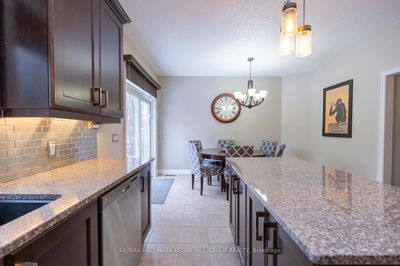 513 Mapleview Dr, Innisfil - Rural Innisfil image-0-4