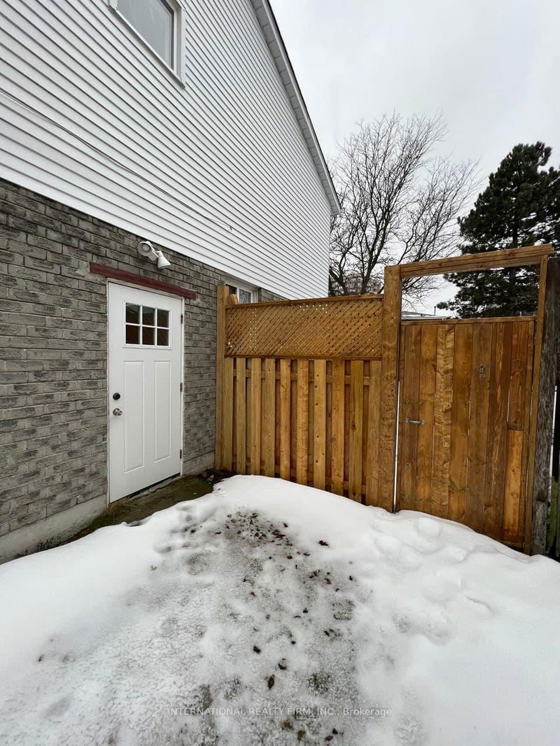 home for lease on Basement-16 Constellation Crescent