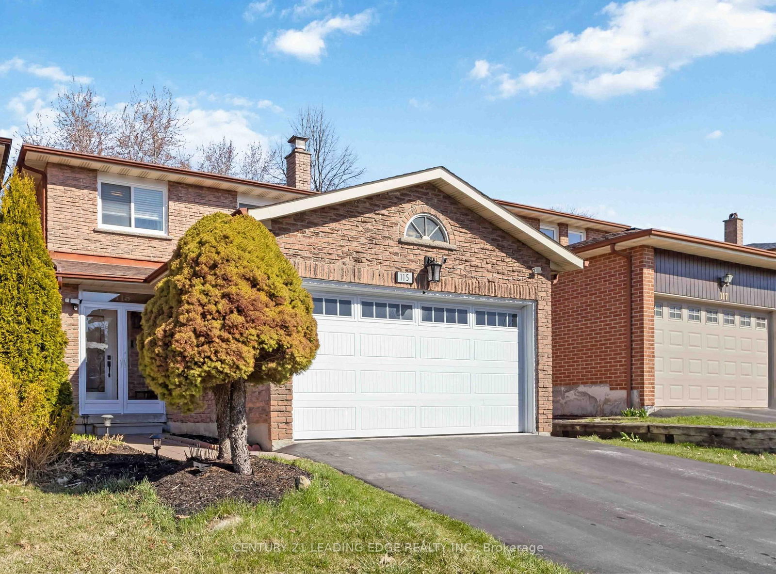 Detached House for sale at 115 Major Buttons Drive, Markham, Sherwood-Amberglen, L3P 3X7 - MLS: N12095730