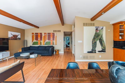 135 Patricia Dr, King - King City image-0-4