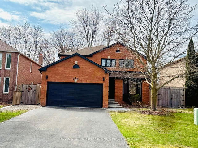 228 Elman Crescent