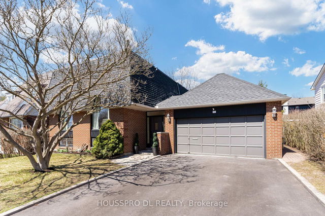 231 Romfield Circuit