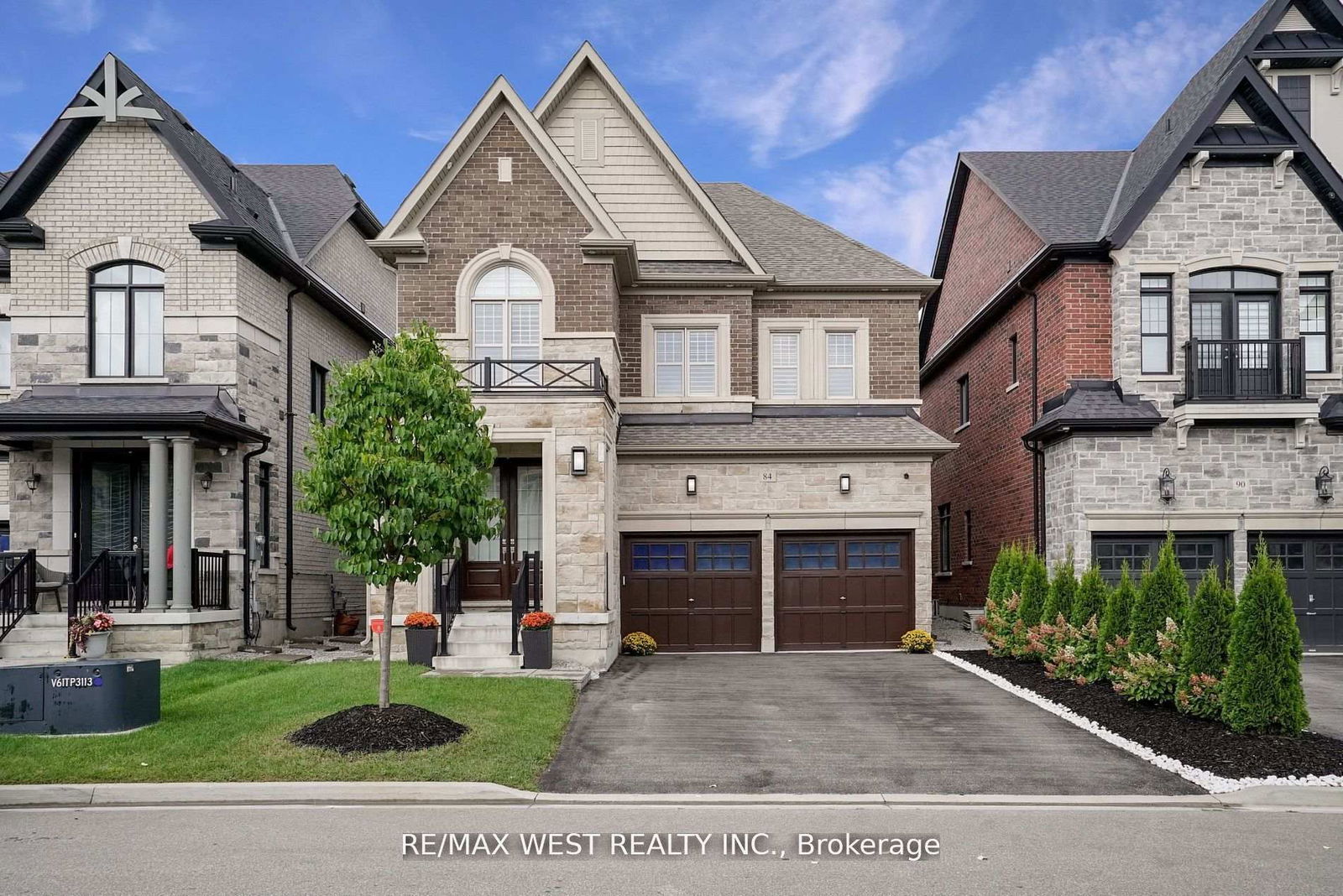 Detached House for sale at 84 Zenith Avenue, Vaughan, Kleinburg, L4H 4L1 - MLS: N12096048