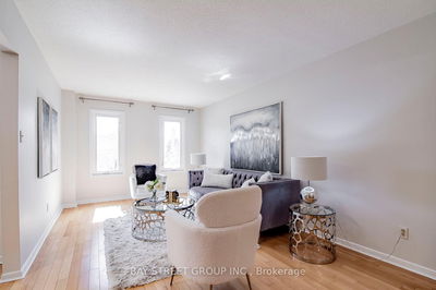 300 Fincham Ave, Markham - Markham Village image-0-1