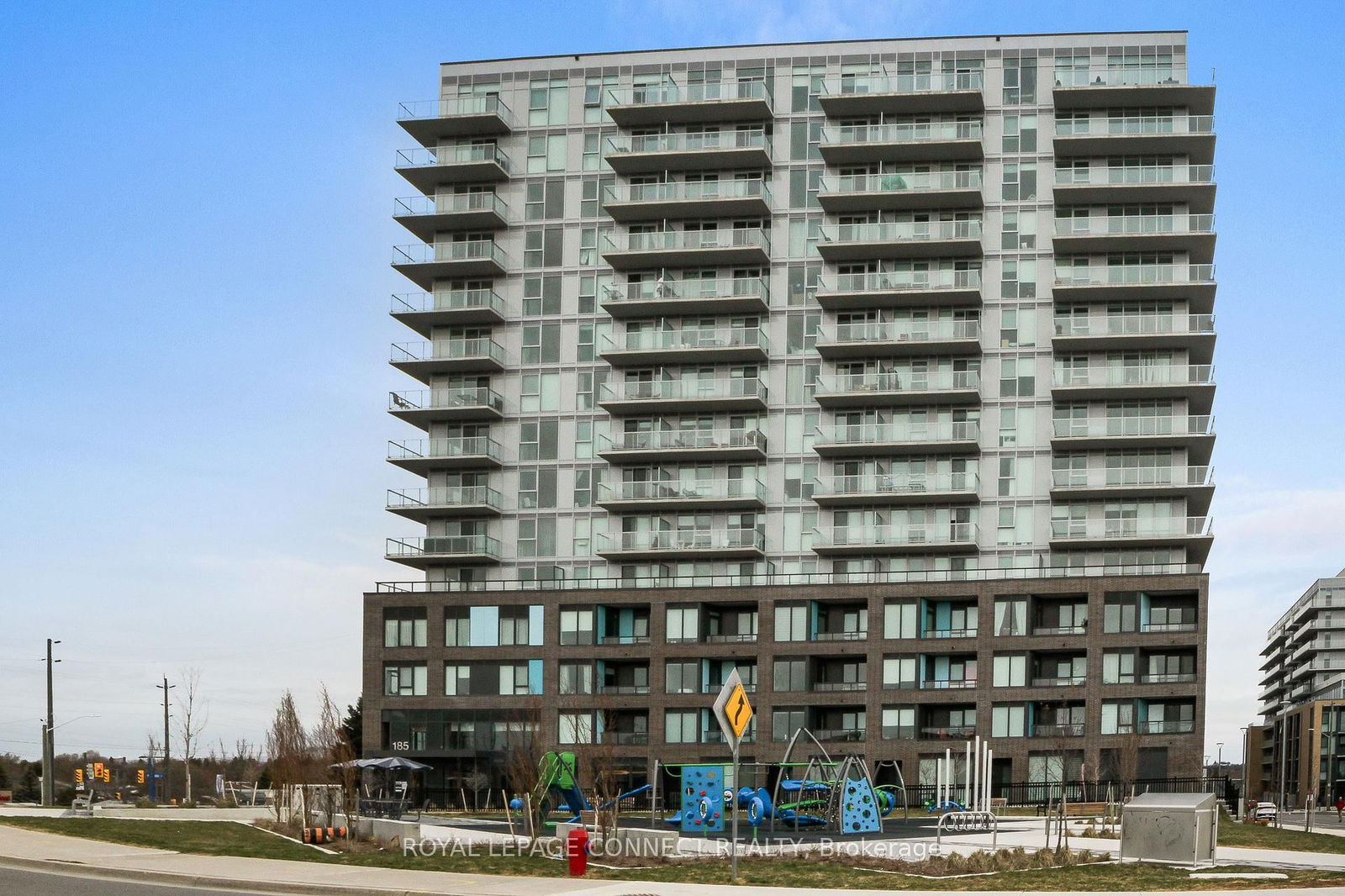Condo for sale at 908-185 Deerfield Road, Newmarket, Central Newmarket, L3Y 0G7 - MLS: N12096535
