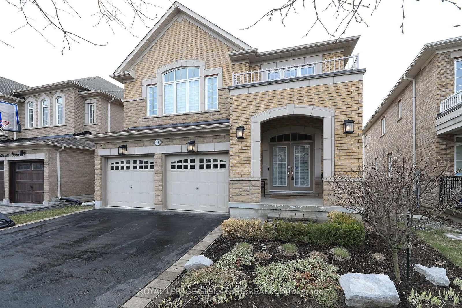 Detached House for sale at 17 Southvale Drive, Vaughan, Patterson, L6A 0X2 - MLS: N12096772