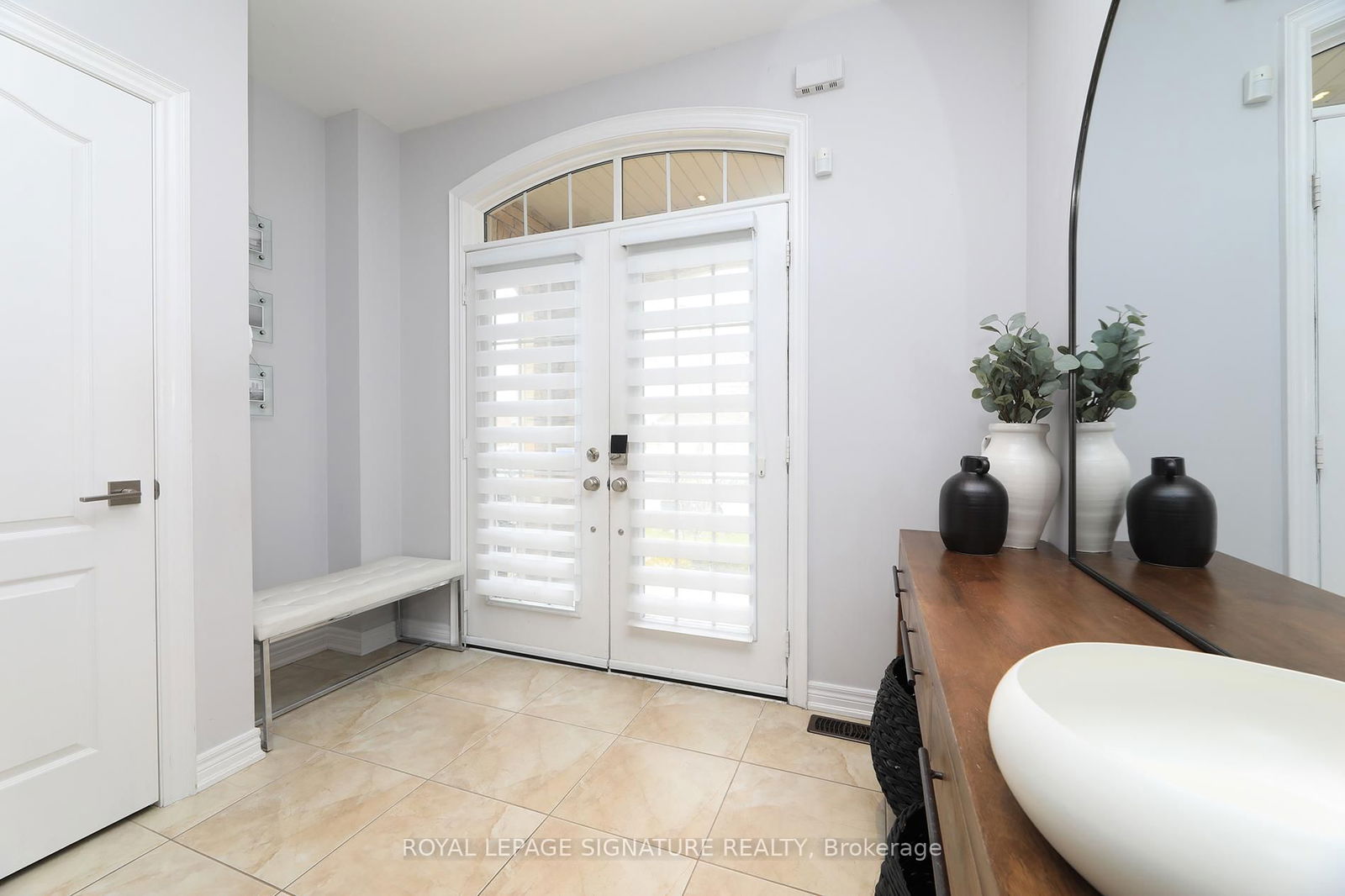 Detached House for sale at 17 Southvale Drive, Vaughan, Patterson, L6A 0X2 - MLS: N12096772