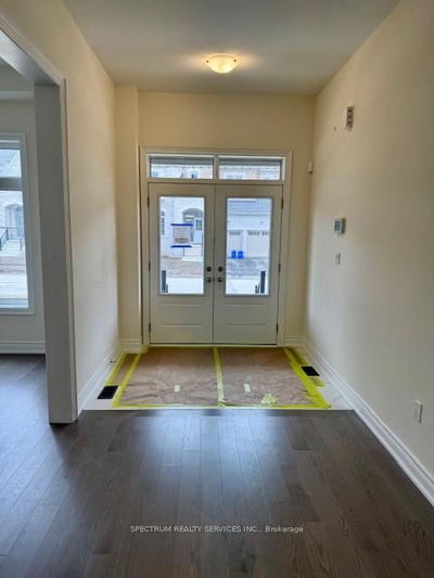 19 LORRAIN HAND Cres, Georgina - Keswick South image-0-1