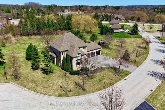 10 Farmcrest Court