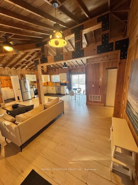 1056 Elm Rd, Innisfil, L9S 2E9 | Image 3