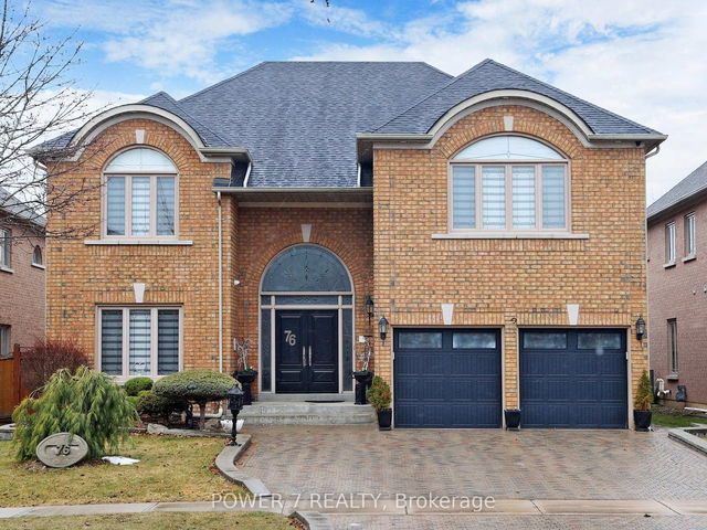 76 Silver Rose Crescent